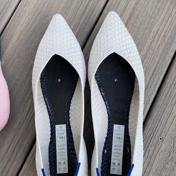 Rothy’s Salt Honeycomb Points - Picture 1 of 6